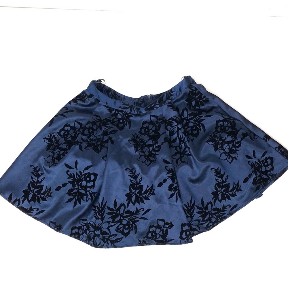 B Darlin Tull Blue Felt Design Short Skirt sz 3/4